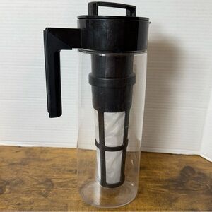 UNAVAILABLE -Takeya 2 qt Cold Brew Pitcher Bottle Plastic Black Coffee Leaf